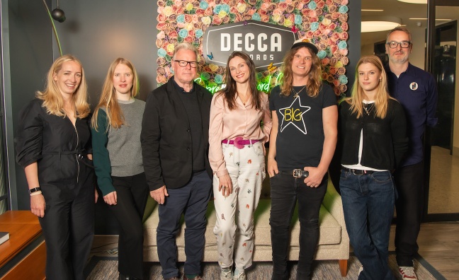 Sophie Ellis-Bextor signs to Decca Records