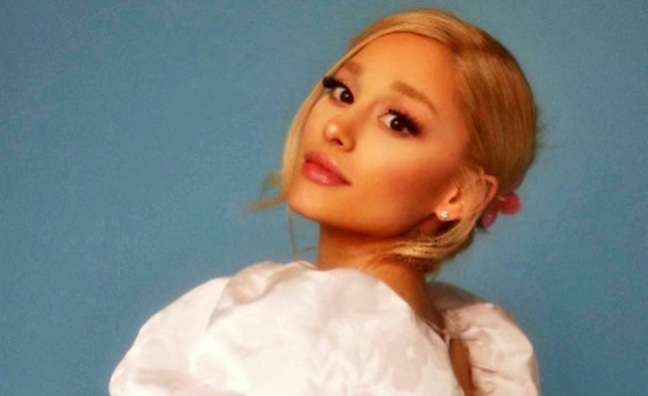 Ariana Grande to join superfan platform Weverse