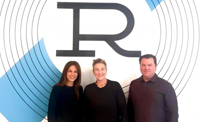 Reservoir signs publishing deal with kd lang